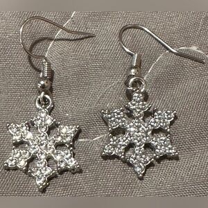 Elegant Silver Snowflake Earrings